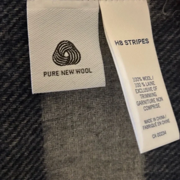 Hudson Bay Company Plaid 100% Wool Scarf - Picture 3 of 4